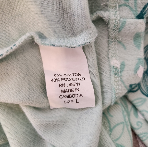 💥SALE💥CC Hughes, Large, Green, White Floral Women's top - Picture 6 of 6